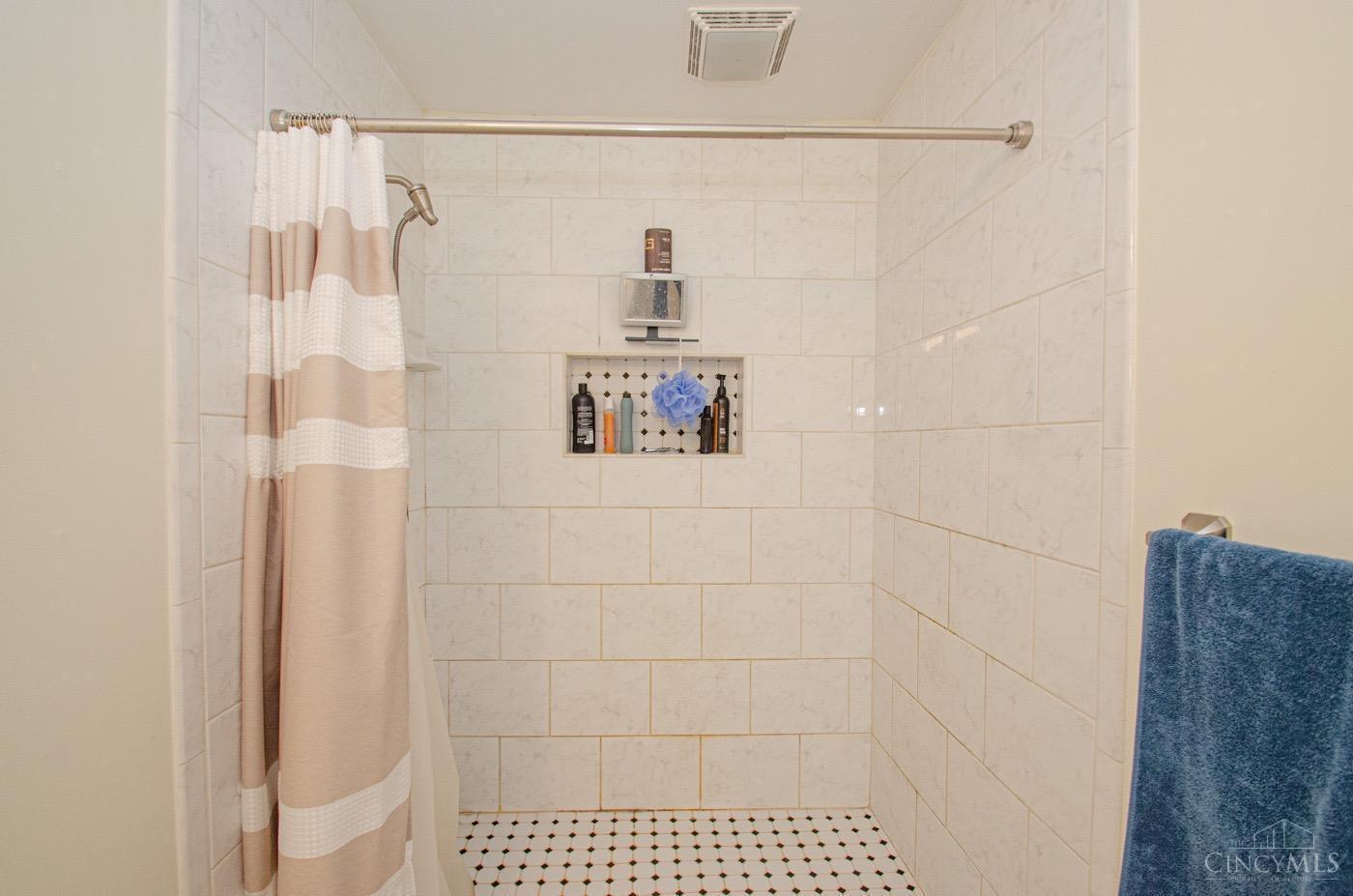 41 Lynn Rae Circle Centerville, OH 45458 - Photo 28 of 35