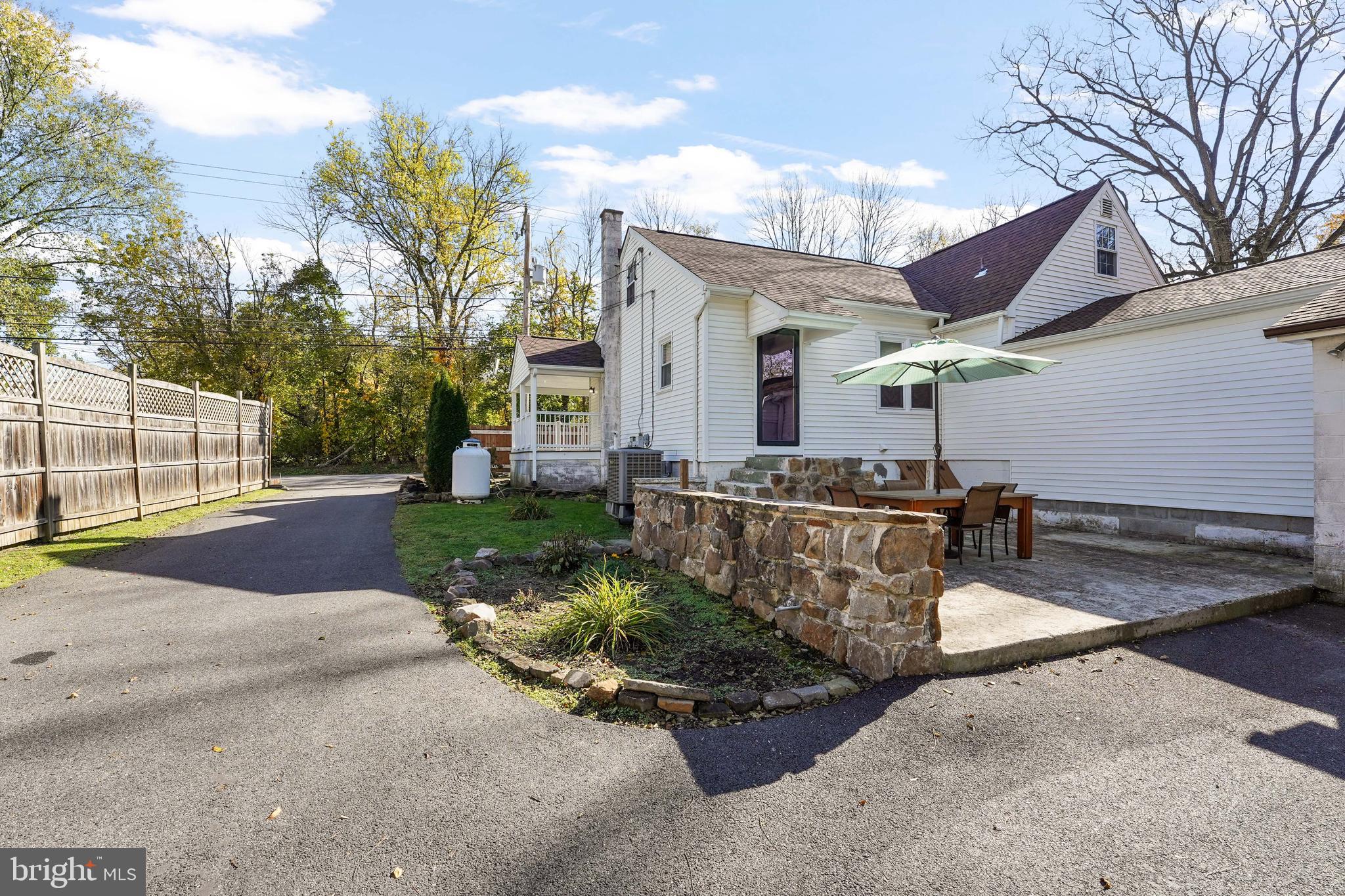 321 Ellicott Road Avondale, PA 19311 - Photo 29 of 37