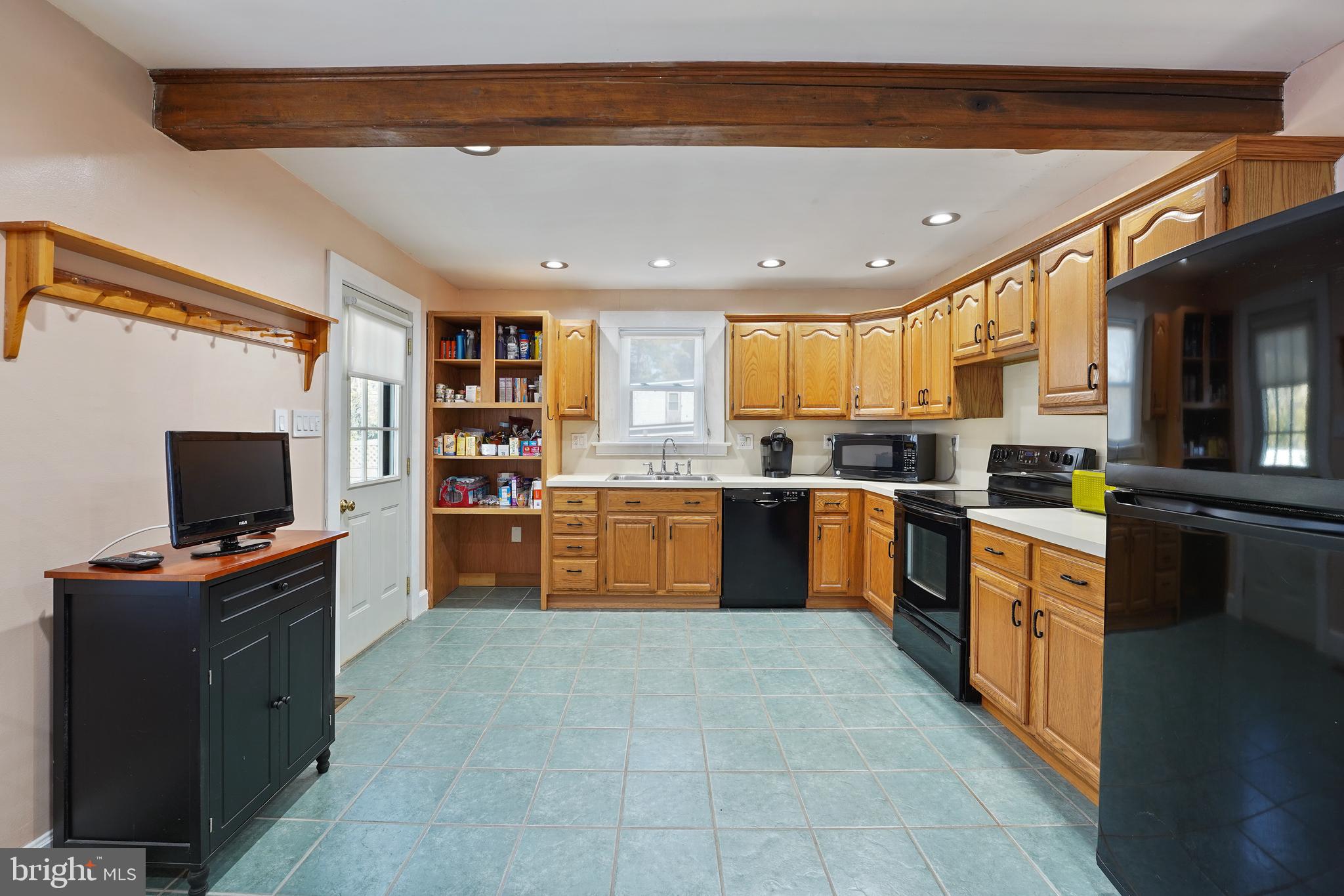 321 Ellicott Road Avondale, PA 19311 - Photo 7 of 37