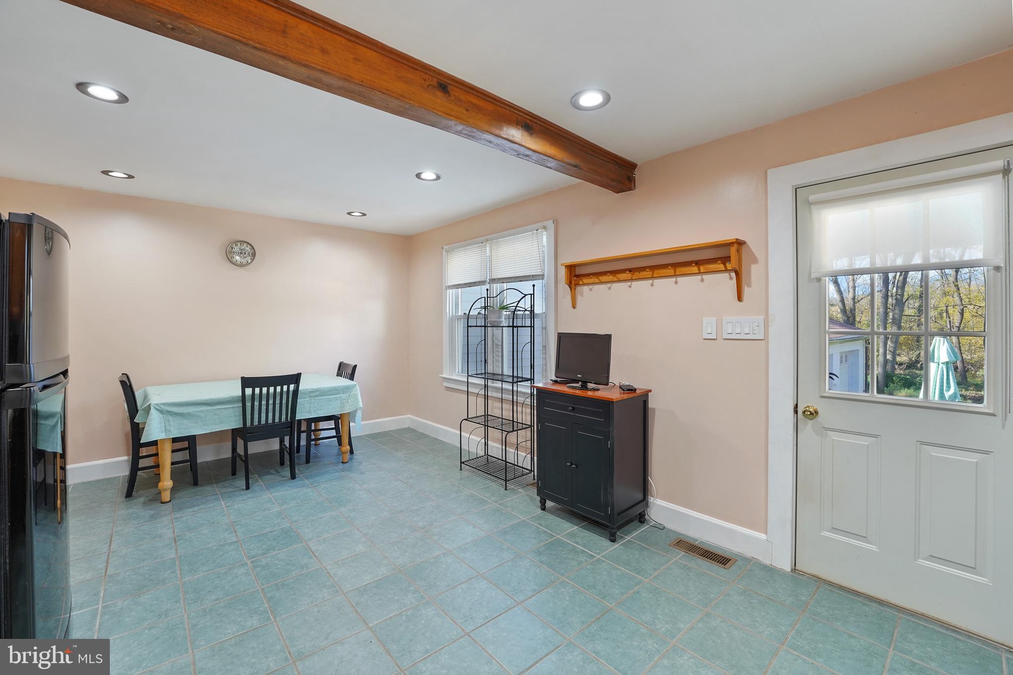 321 Ellicott Road Avondale, PA 19311 - Photo 10 of 37