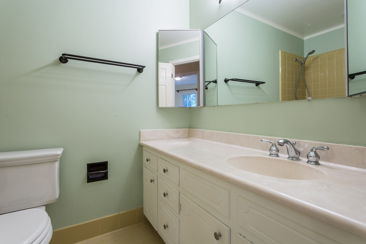 10205 Bushveld Lane Raleigh, NC 27613 - Photo 18 of 22 Hall Bath