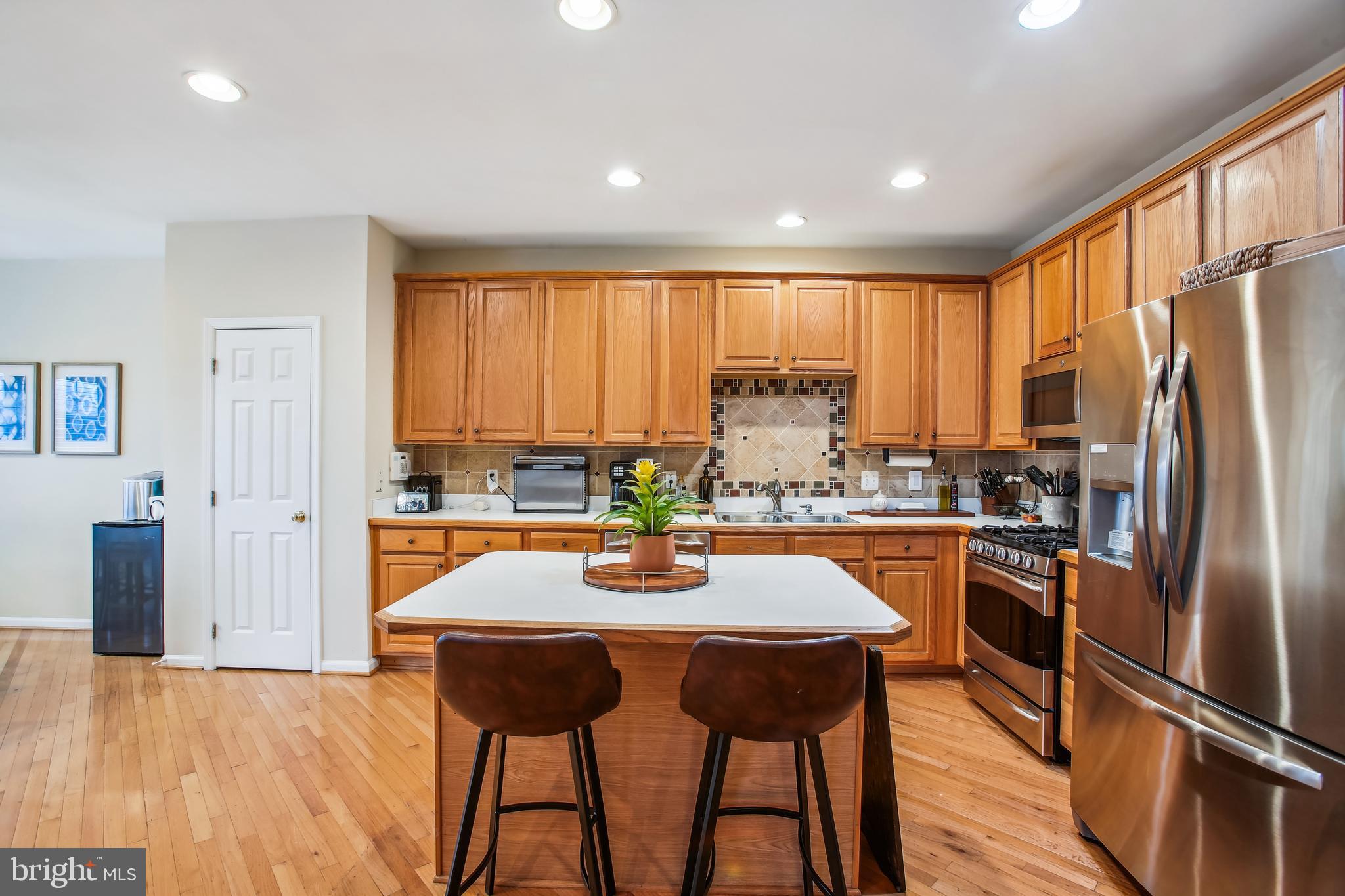 6624 Springirth Terrace Alexandria, VA 22315 - Photo 11 of 37 Kitchen