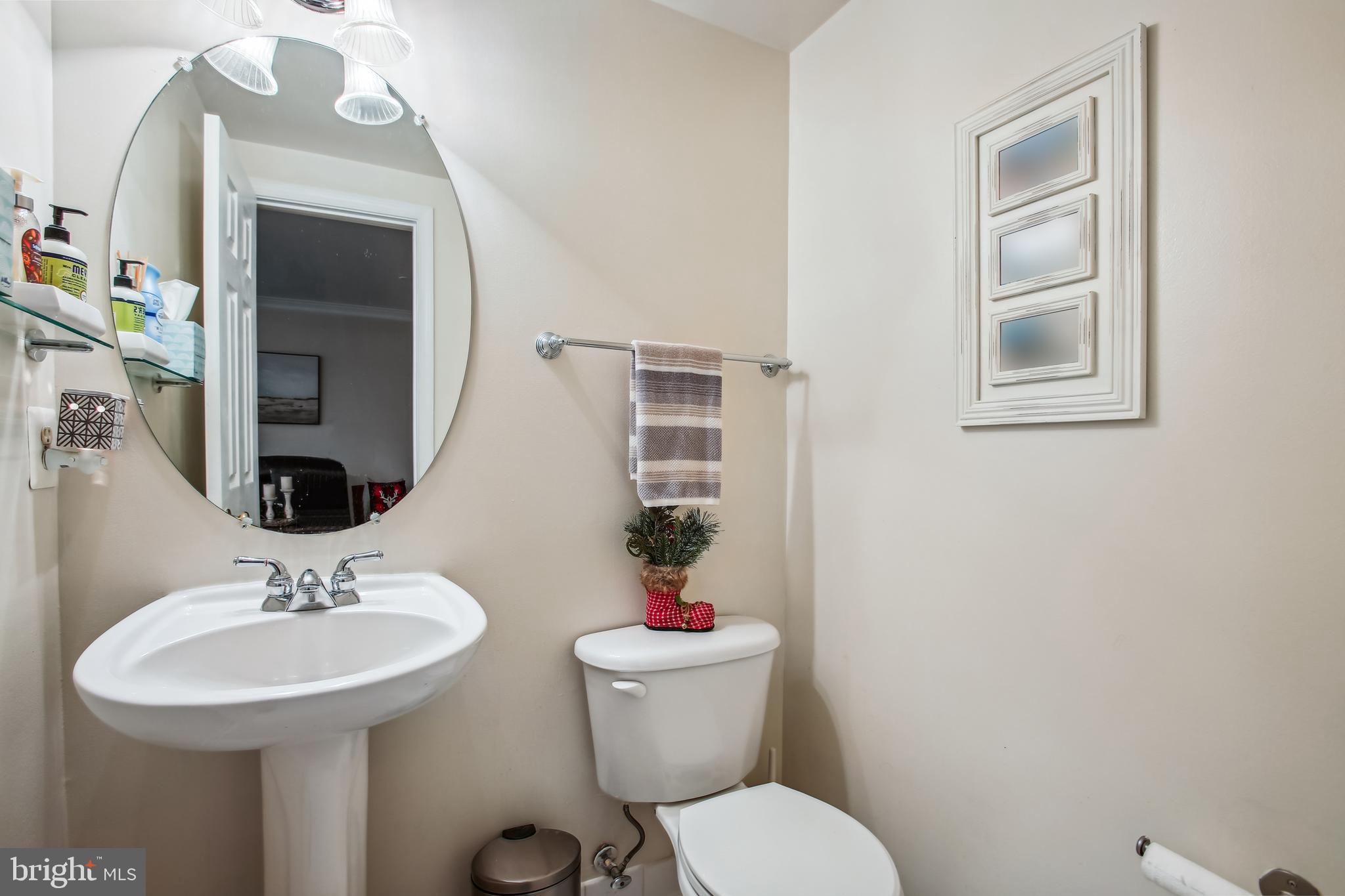 6624 Springirth Terrace Alexandria, VA 22315 - Photo 8 of 37 Half bath (main level)