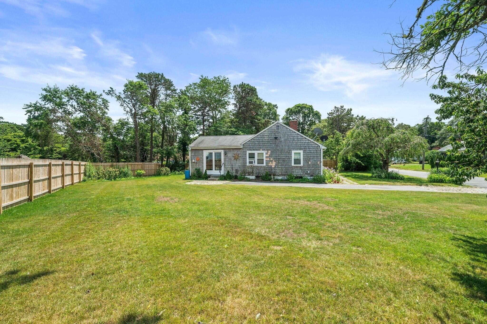 4 Thach Lane Hyannis, MA 02601 - Photo 22 of 29 4 Thach 24