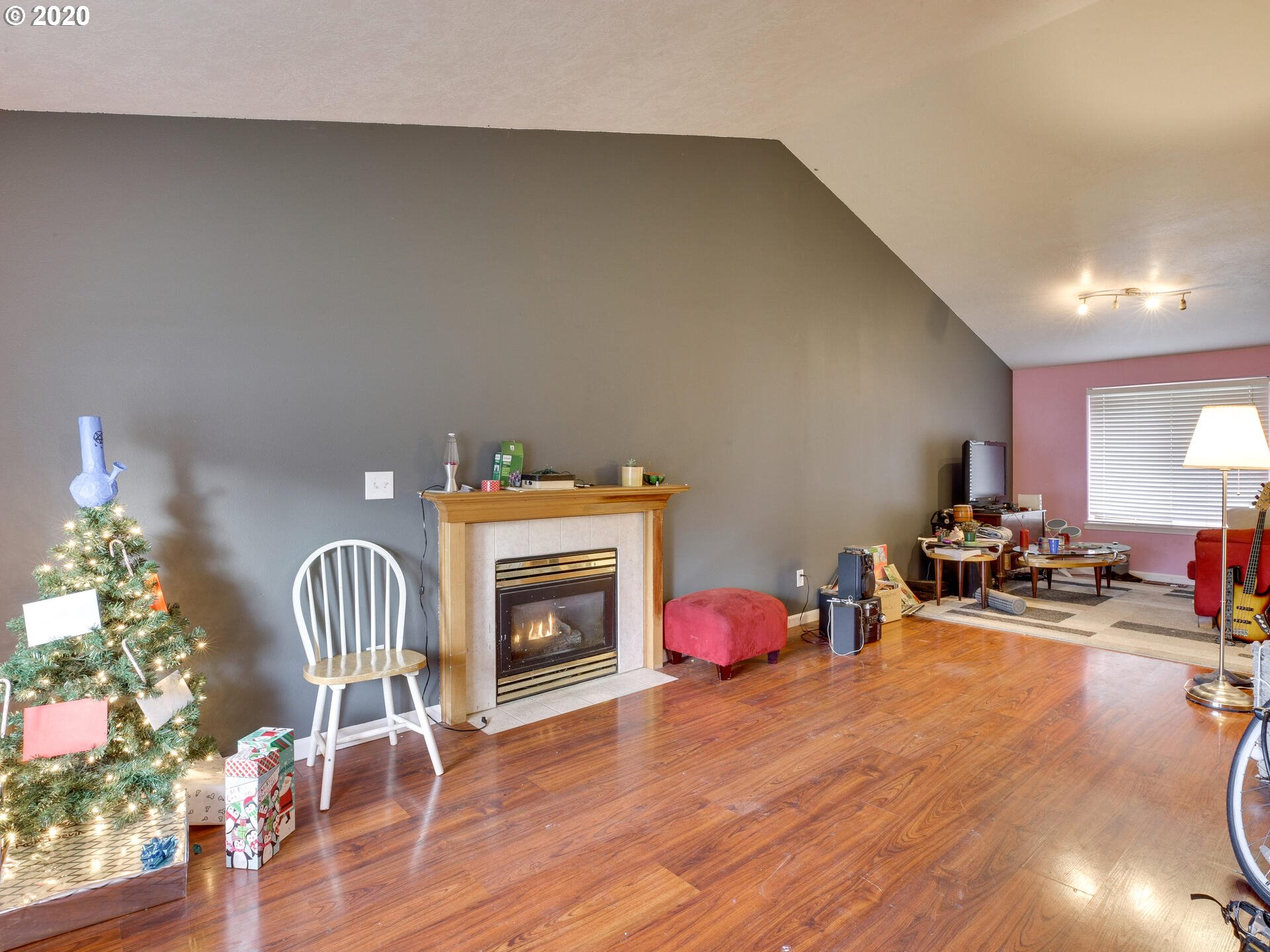 787 Cedar Street Fairview, OR 97024 - Photo 2 of 32 Gallery Image 2