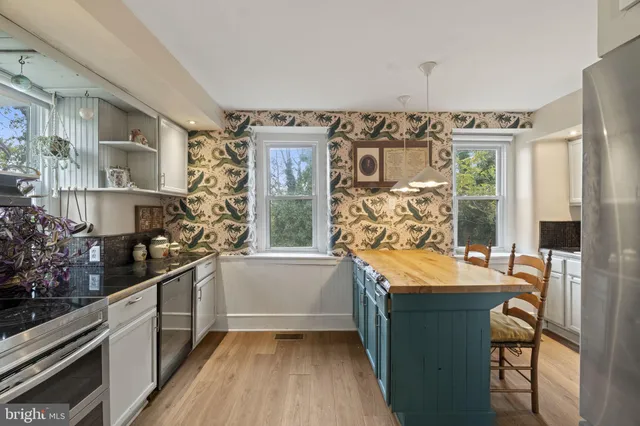 $395,000 | 635 Old Sumneytown Pike, Harleysville, PA 19438