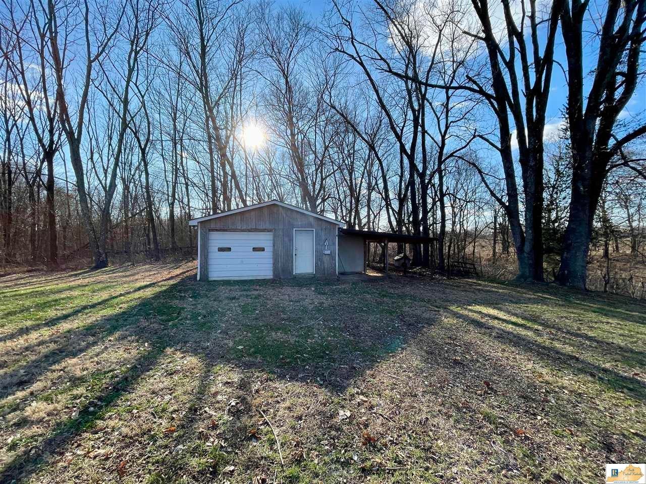 1445 Oil Field Road Horse Cave, KY 42749 - Photo 16 of 18 Gallery Image 16
