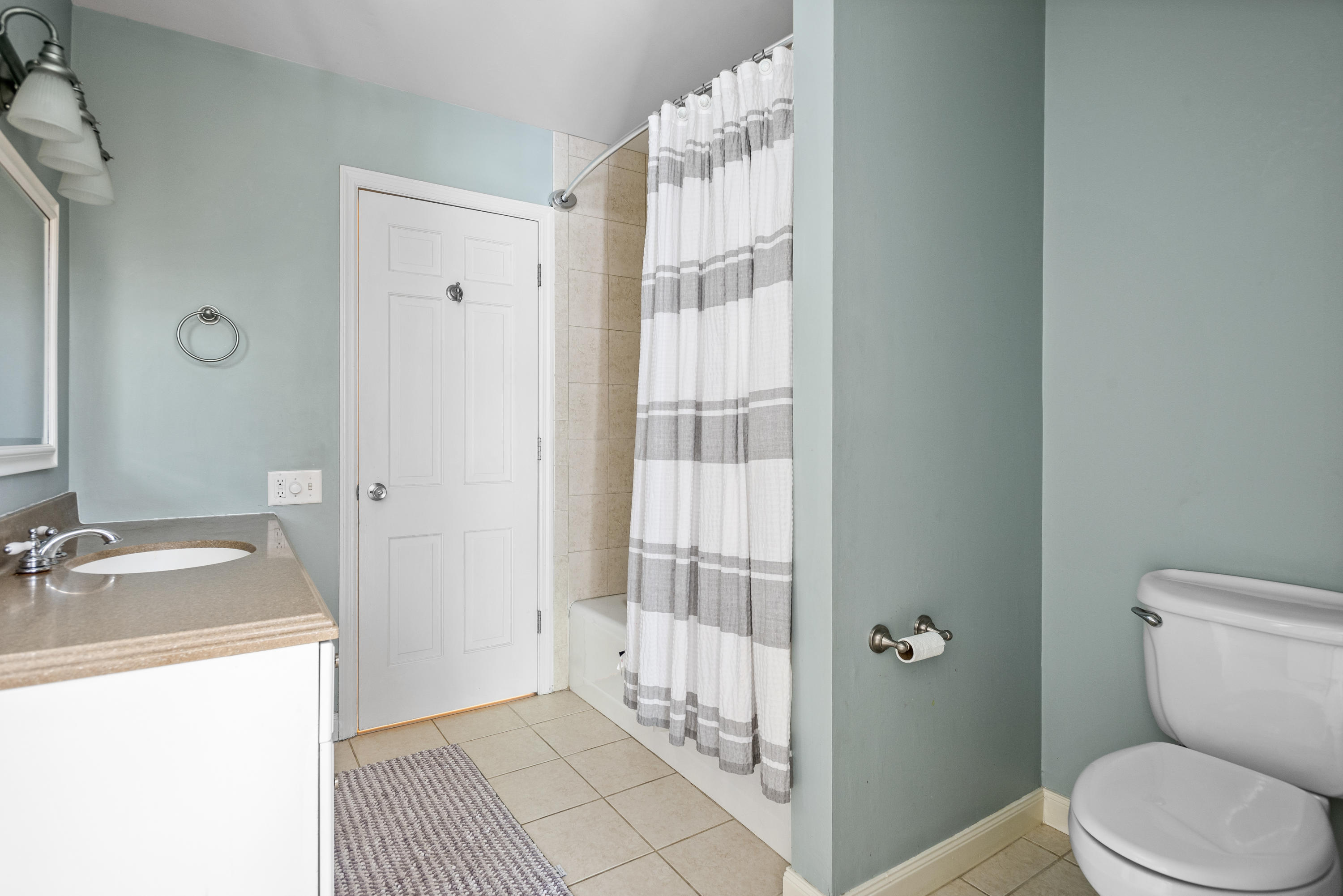 350 Laurel Road Southern Pines, NC 28387 - Photo 13 of 35 Guest bathroom