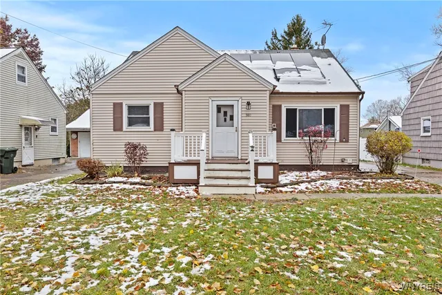 $329,900 | 380 Roncroff Drive, North Tonawanda, NY 14120