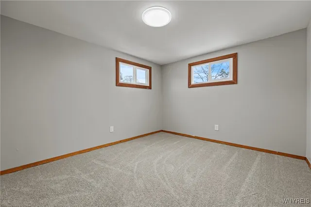 $329,900 | 380 Roncroff Drive, North Tonawanda, NY 14120