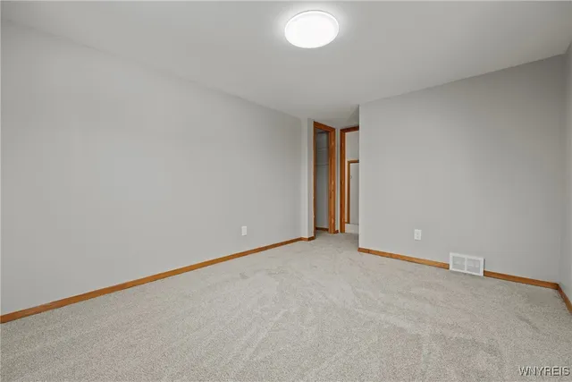 $329,900 | 380 Roncroff Drive, North Tonawanda, NY 14120