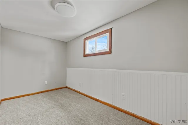 $329,900 | 380 Roncroff Drive, North Tonawanda, NY 14120