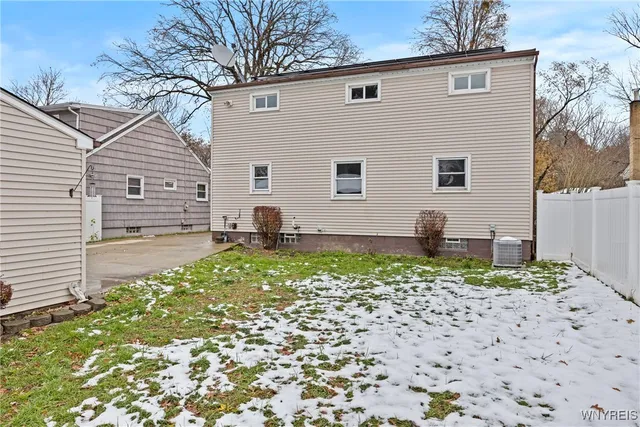 $329,900 | 380 Roncroff Drive, North Tonawanda, NY 14120