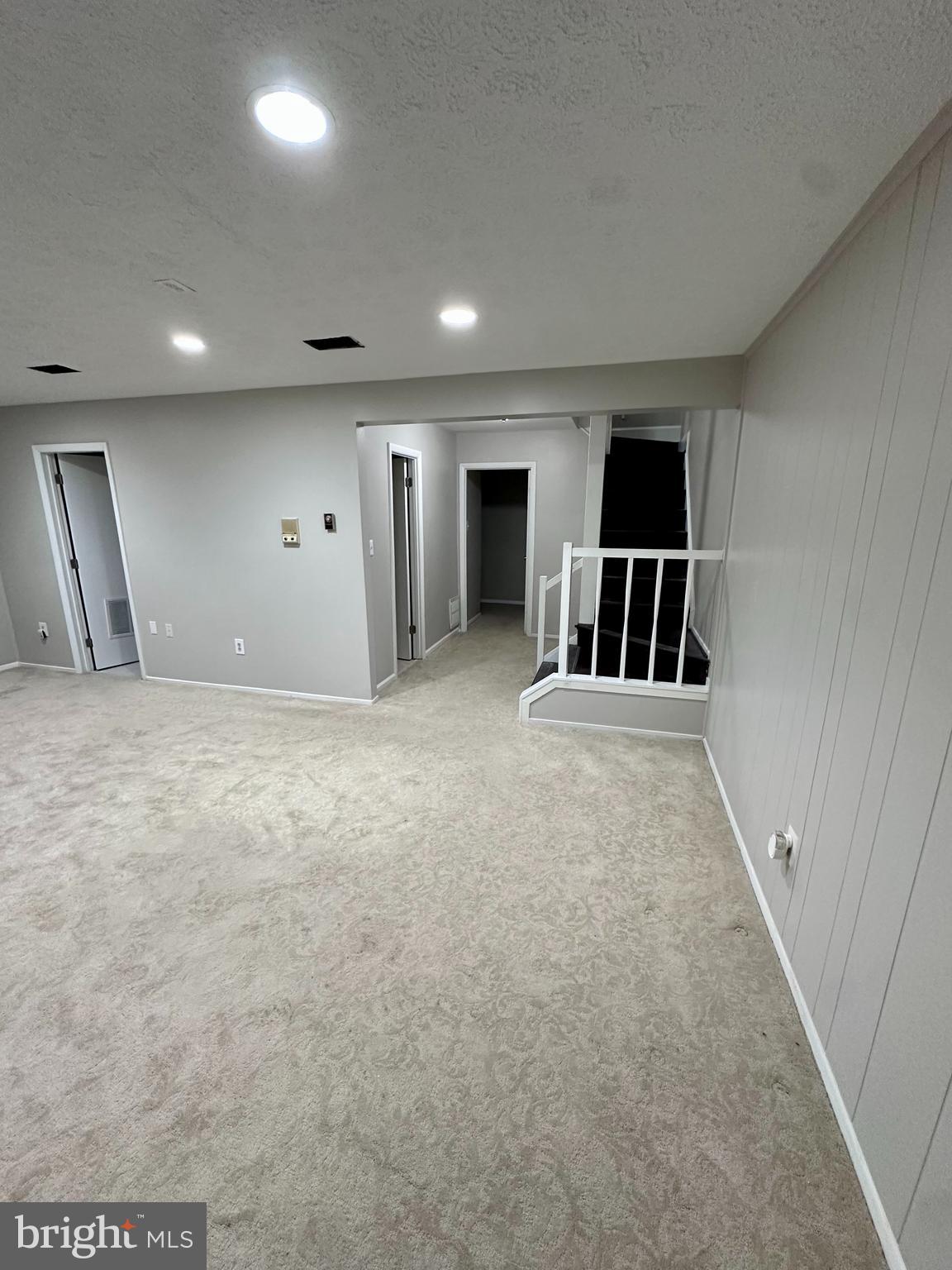 2103 Glencourse Lane Reston, VA 20191 - Photo 10 of 17 a view of a livingroom with kitchen