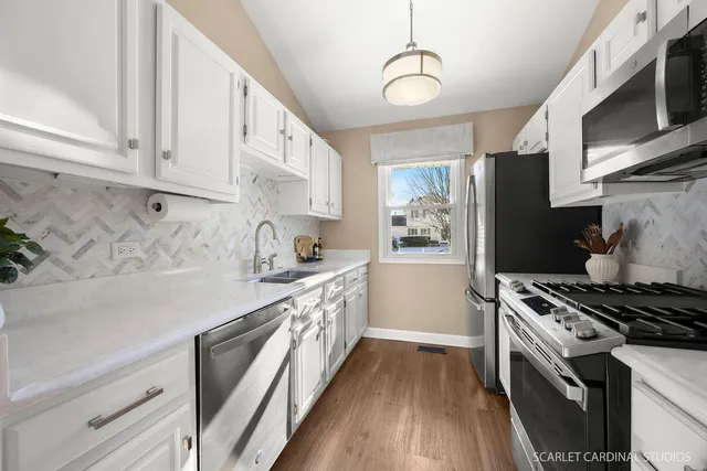 $525,000 | 1217 River Oak Drive, Naperville, IL 60565