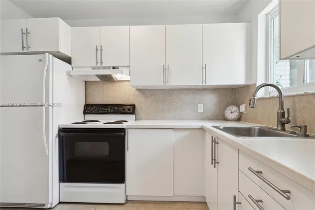 $1,900 | 793 Northwest 91st Street, Unit 2, Miami, FL 33150