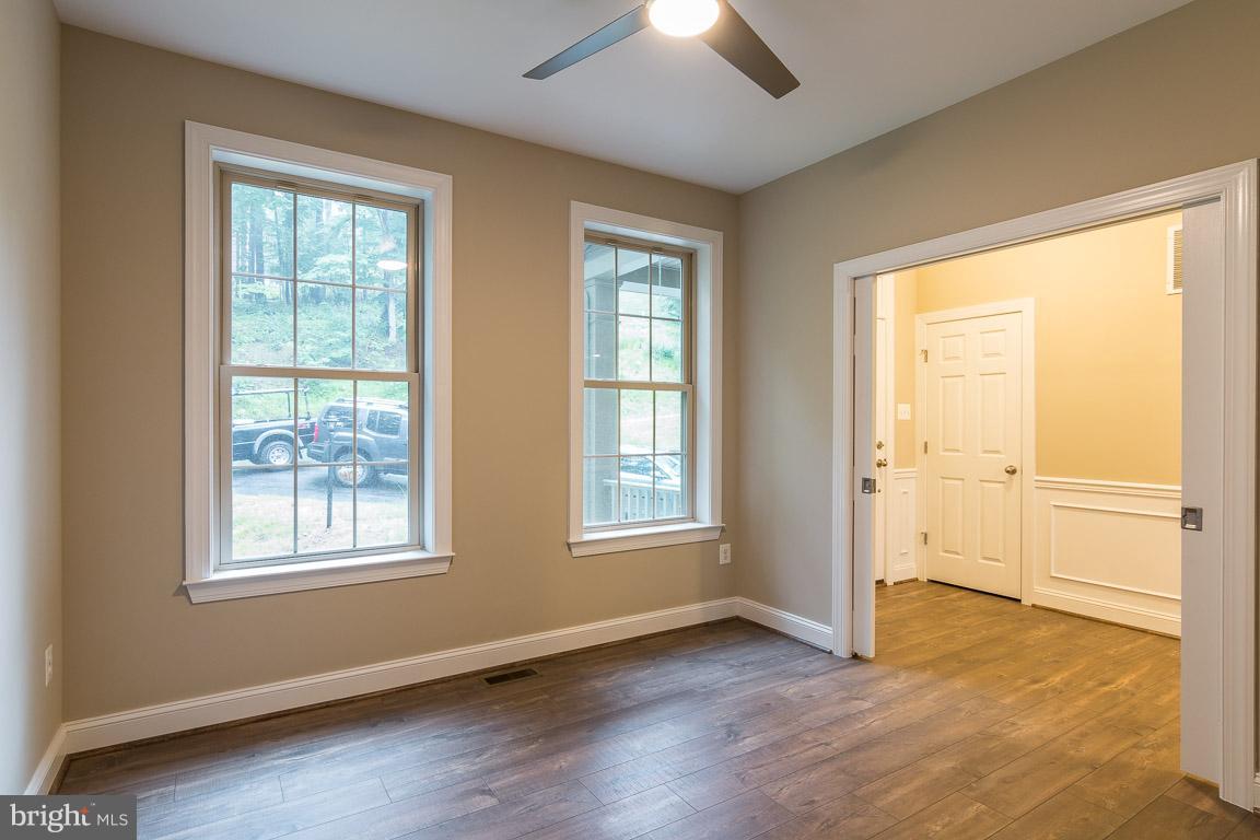 6740 Hemlock Point Road New Market, MD 21774 - Photo 3 of 24 Flex Room / Guest Bedroom with full barh