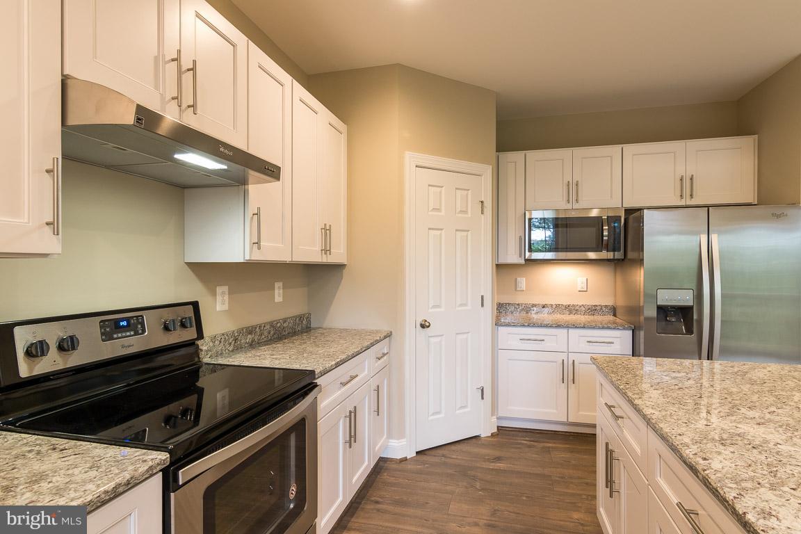 6740 Hemlock Point Road New Market, MD 21774 - Photo 6 of 24 Kitchen