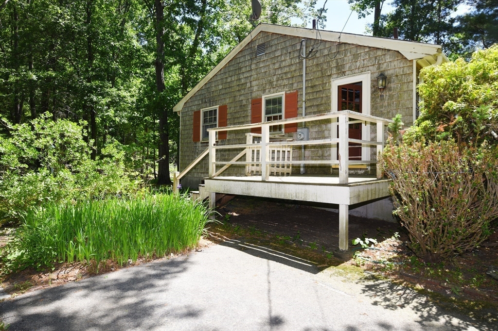 58 Carriage Road Hanson, MA 02341 - Photo 4 of 35