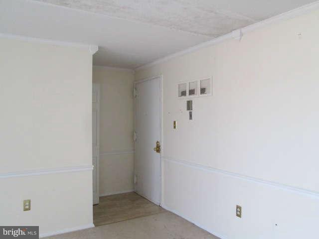 2624 Fort Farnsworth Road, Unit 209 Alexandria, VA 22303 - Photo 7 of 19 a bathroom with a shower