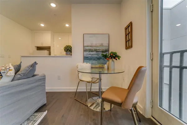 $3,550 | 972 Summit Avenue, Unit 408, Jersey City, NJ 07307