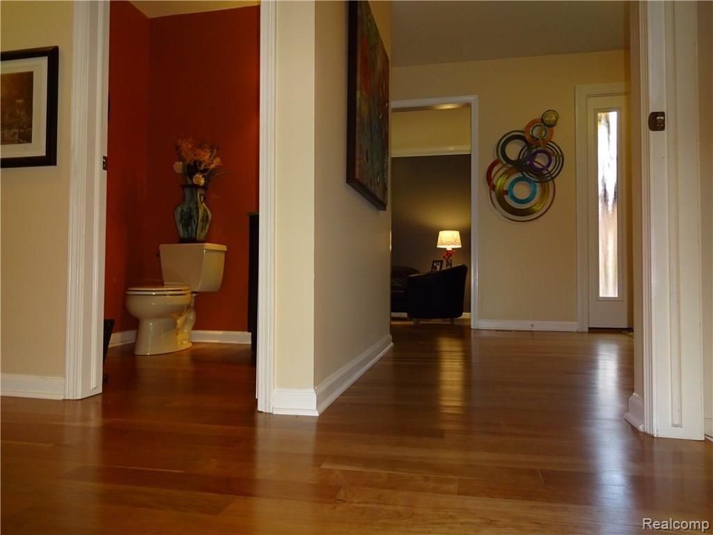 1111 Clopton Bridge Drive Rochester Hills, MI 48306 - Photo 18 of 59