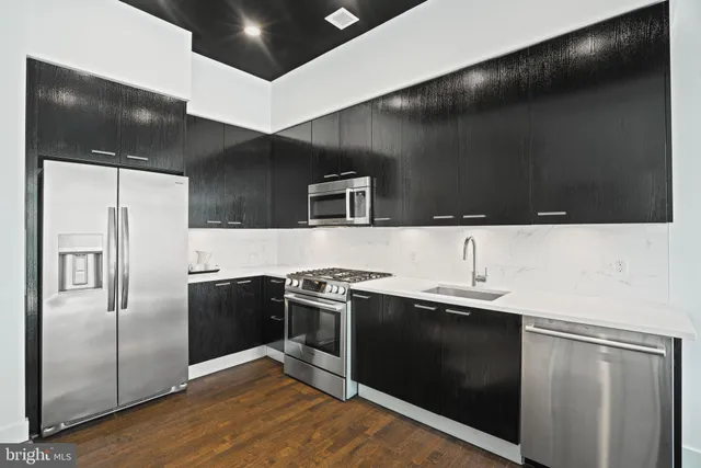 $474,900 | 525 Water Street Southwest, Unit 210, Washington, DC 20024