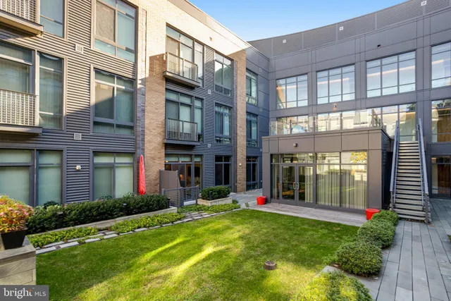 $474,900 | 525 Water Street Southwest, Unit 210, Washington, DC 20024