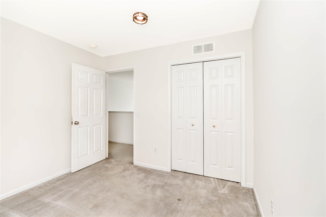 399 Quail Ridge Court Waterford, MI 48327 - Photo 27 of 44