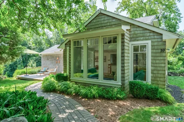$1,000,000 | 59 Cedar Grove Road, Guilford, CT 06437
