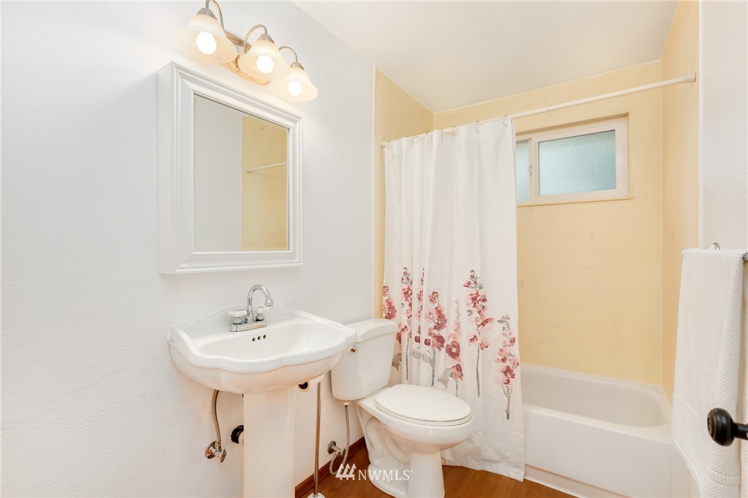 3515 199th Street Southeast Bothell, WA 98012 - Photo 9 of 24