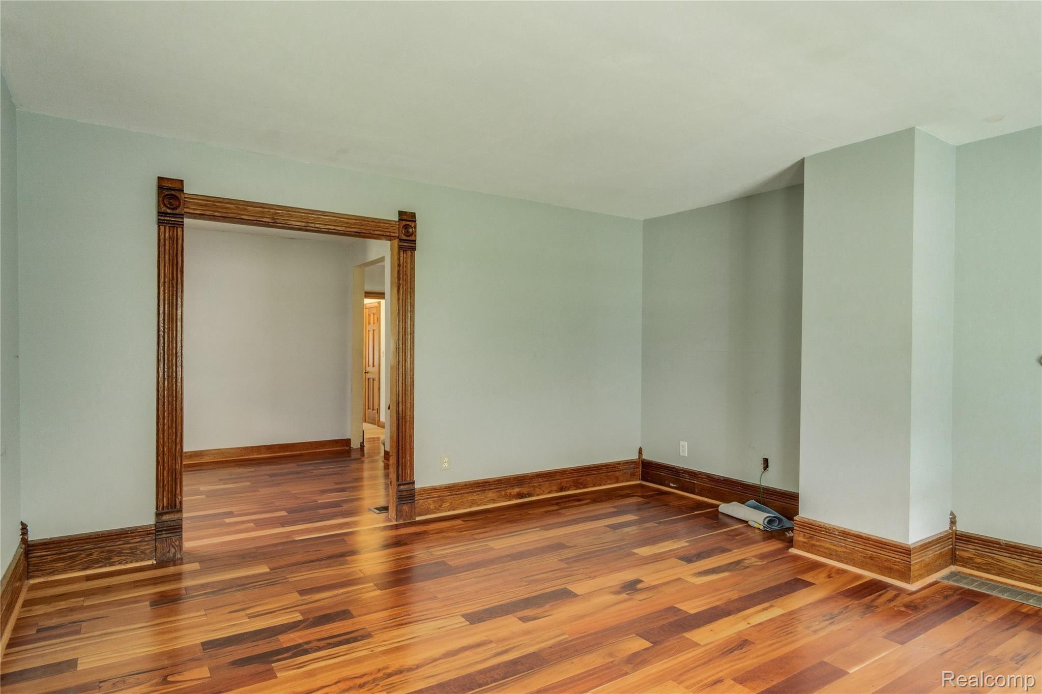 14509 South Byron Road Byron, MI 48418 - Photo 3 of 36 Interiors (2 of 36).jpg