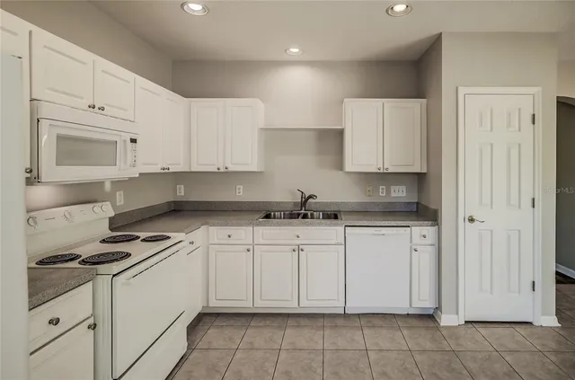 $2,245 | 3117 Summer Cruise Drive, Valrico, FL 33594