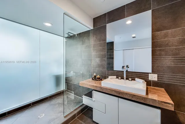 $1,050,000 | 2100 Park Avenue, Unit 301, Miami Beach, FL 33139