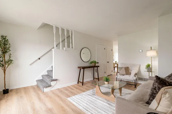 $214,900 | 7406 Cimmaron Station, Columbus, OH 43235