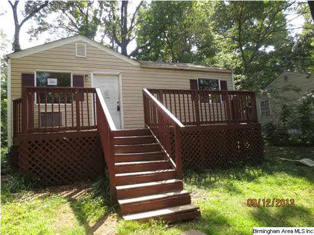 713 Seminole Circle Fairfield, AL 35064 - Photo 1 of 8