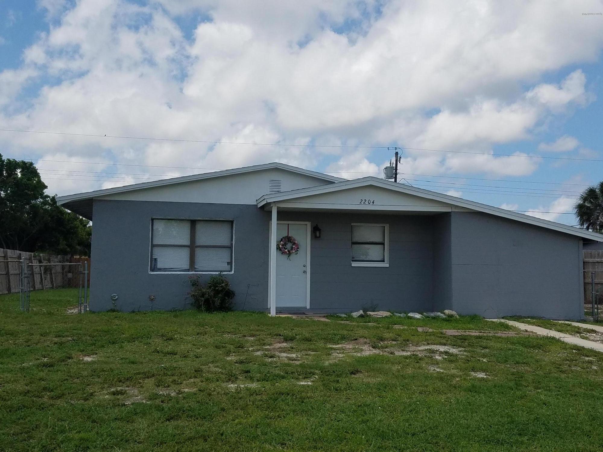 2204 Warwick Road Melbourne, FL 32935 - Photo 1 of 4 20180618_143610