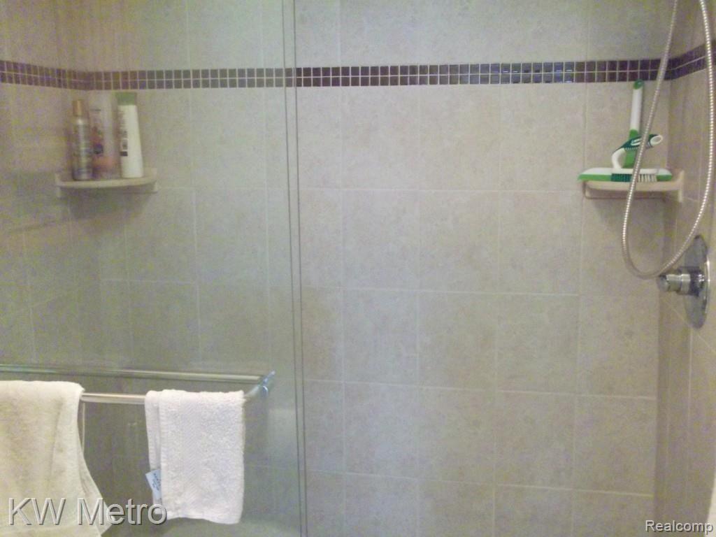 527 Oxford Court Rochester, MI 48307 - Photo 16 of 17 Remodeled Master Bath