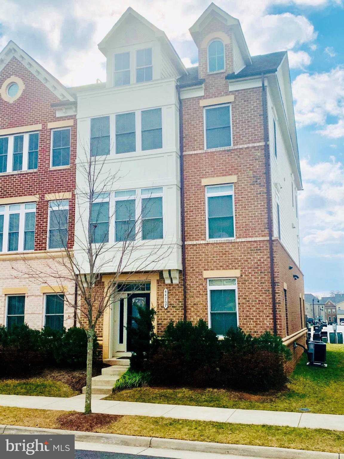 44707 Plympton Square Ashburn, VA 20147 - Photo 1 of 1