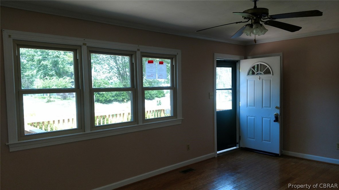 3318 Pine Grove Road Gloucester, VA 23061 - Photo 4 of 11 Gallery Image 4