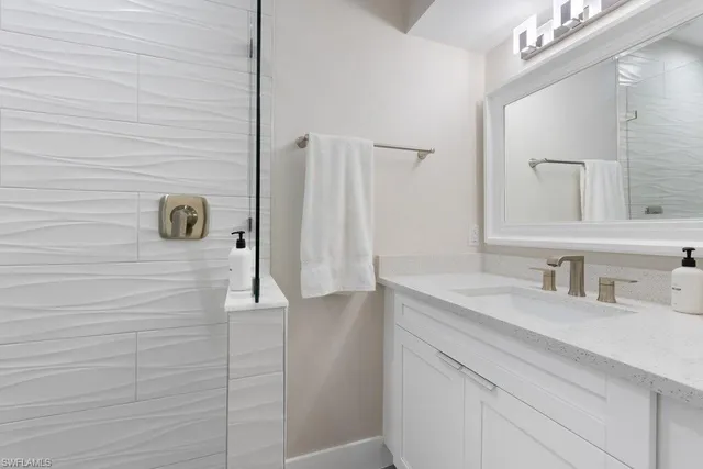 $1,875,000 | 1100 Royal Palm Drive, Naples, FL 34103