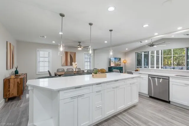 $1,875,000 | 1100 Royal Palm Drive, Naples, FL 34103