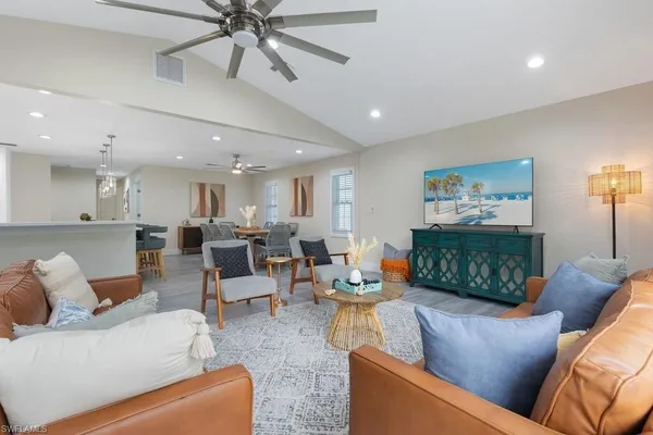 $1,875,000 | 1100 Royal Palm Drive, Naples, FL 34103