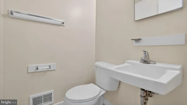 $2,350 | 1000 Kensington Way, Annapolis, MD 21403
