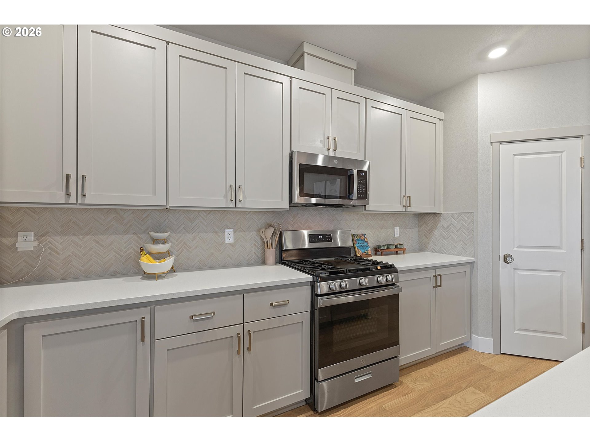16542 Southwest Perth Road Portland, OR 97224 - Photo 10 of 48