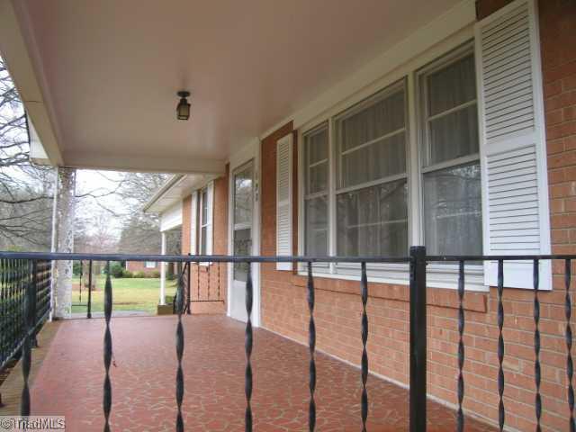 190 Cardwell Road Mayodan, NC 27027 - Photo 3 of 13 Exterior Front.