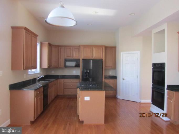 18626 Kerill Road Triangle, VA 22172 - Photo 11 of 12 Kitchen