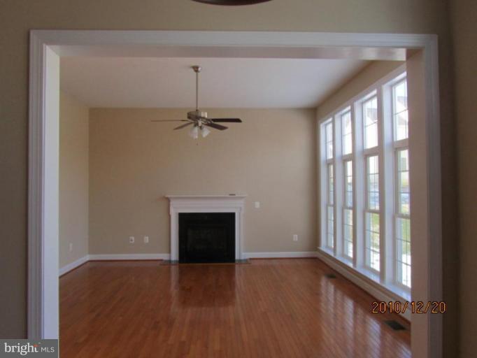 18626 Kerill Road Triangle, VA 22172 - Photo 10 of 12 Family Room