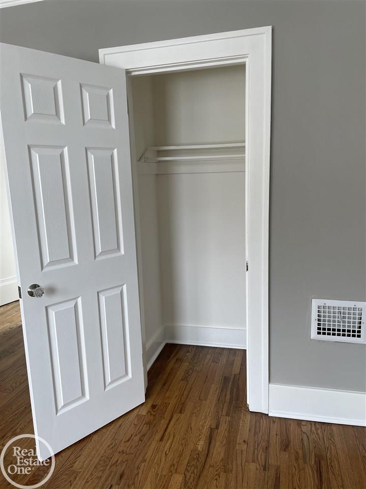 8144 Harding Center Line, MI 48015 - Photo 37 of 56 Gallery Image 37