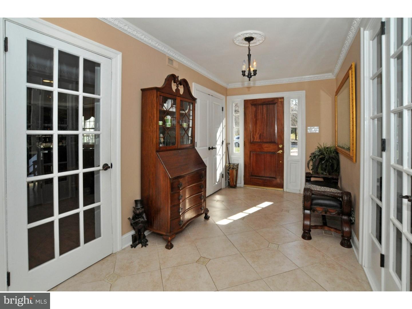 864 Gregory Road Rydal, PA 19046 - Photo 2 of 23 Foyer